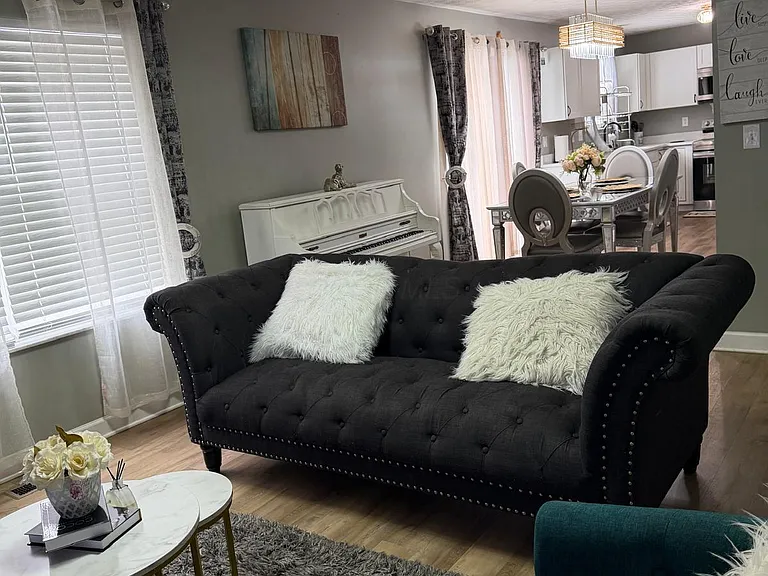 8305 Crete Ln — Photo 3