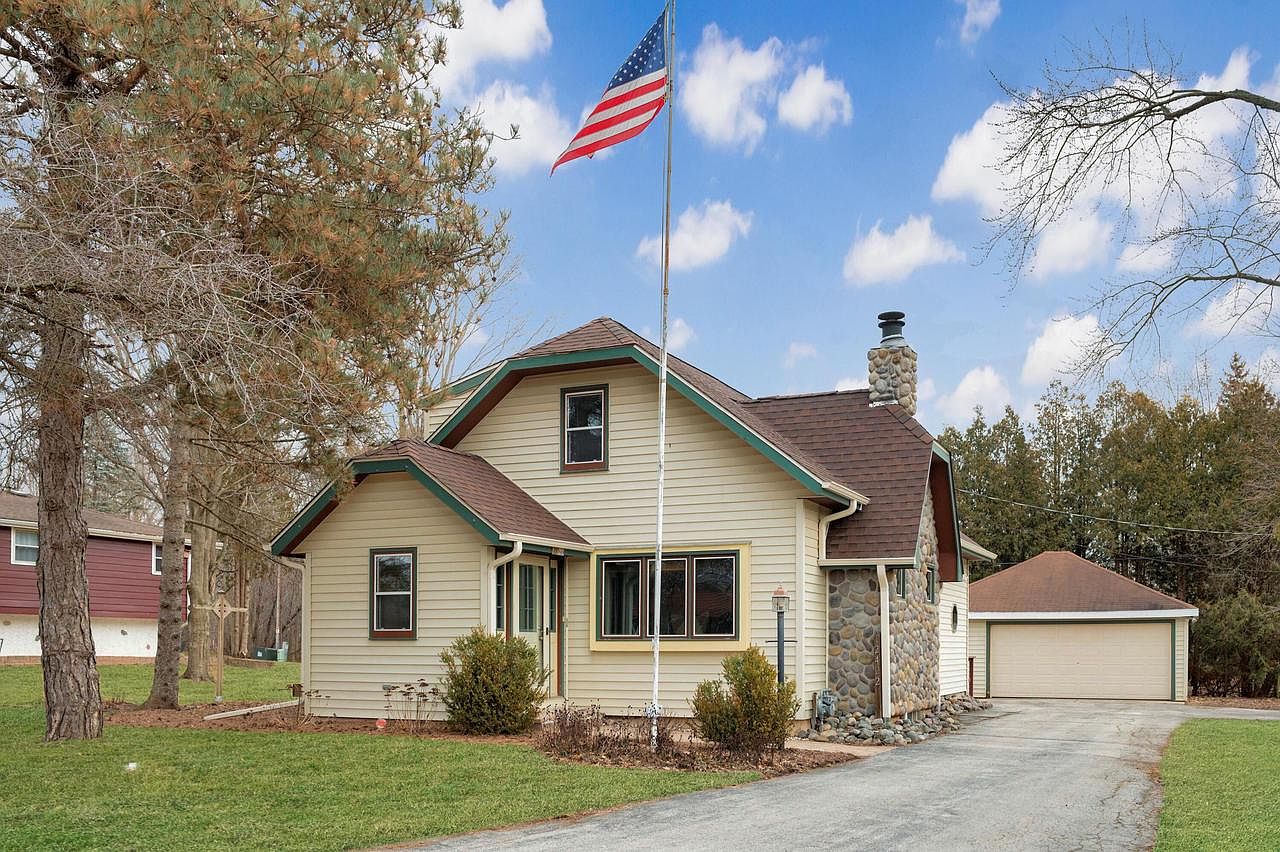 12422 North Pilot DRIVE, Mequon, WI 53092 Zillow