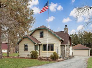 12422 N Pilot Dr, Mequon, WI