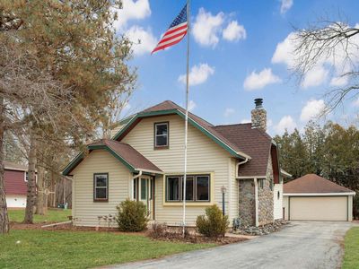 12422 North Pilot DRIVE, Mequon, WI, 53092