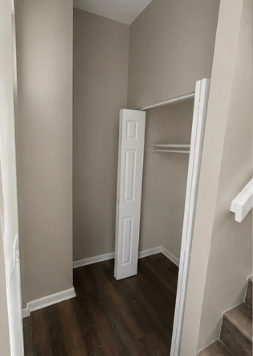 2 bed, 1200 sqft, $2,100 — Photo 2