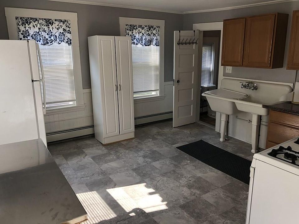 1st image of 9 Hartford St #2