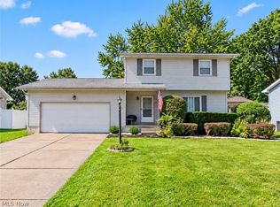 2382 Penny Ln, Youngstown, OH 44515
