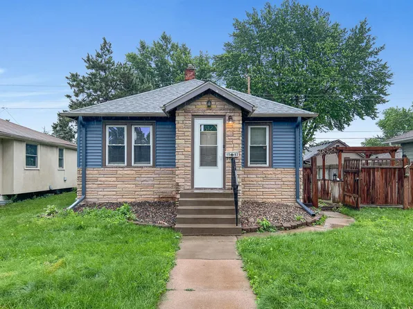 1502 Maywood St, Saint Paul, MN 55117