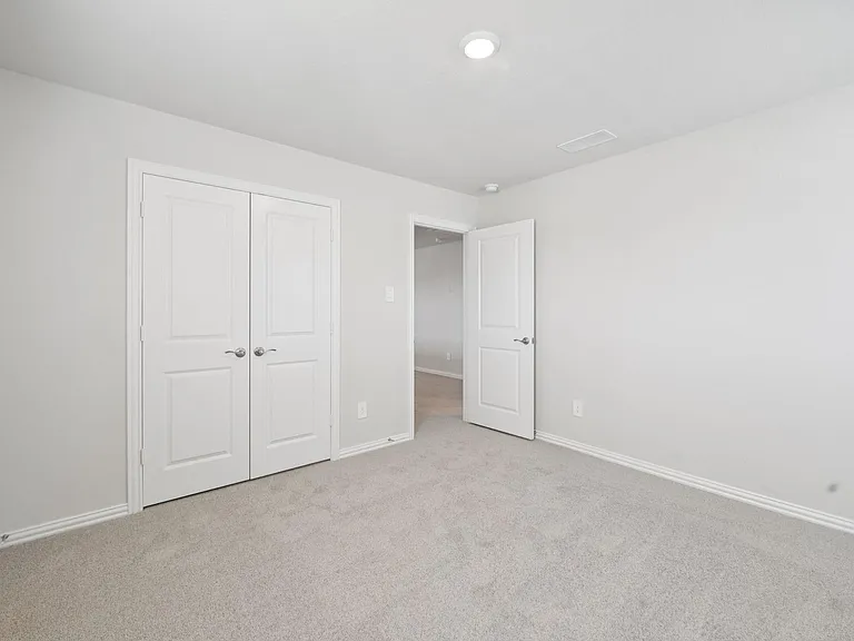 717 Leavenworth Dr — Photo 26