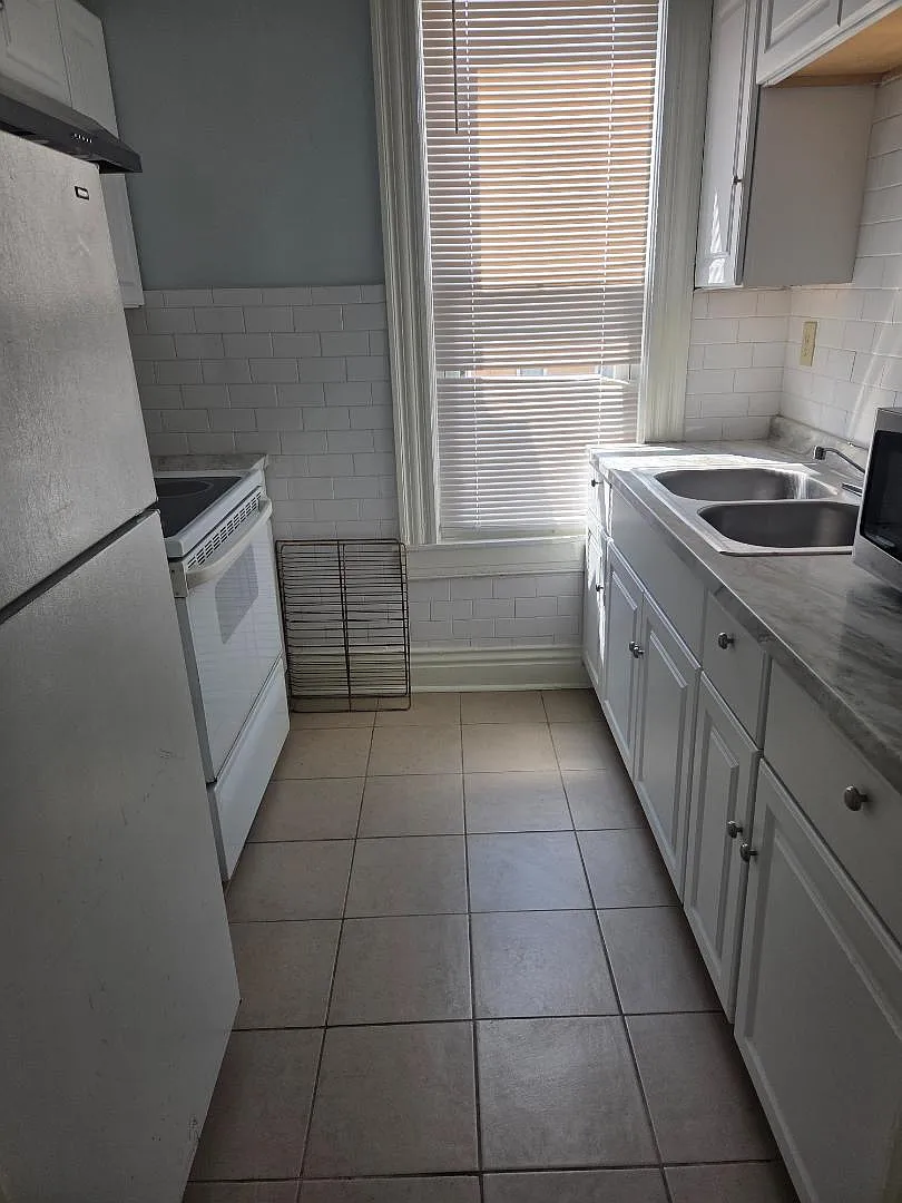 1558 Bardstown Rd - Apartment 3 — Photo 1