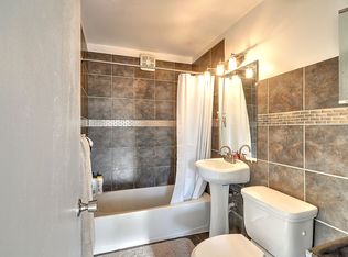 2106 NE 7th St, Renton, WA 98056