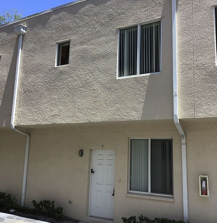 1st image of 519 4th Ave S Unit 7