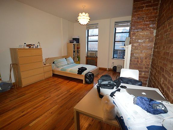2nd image of 457 W 50th St APT 3RE