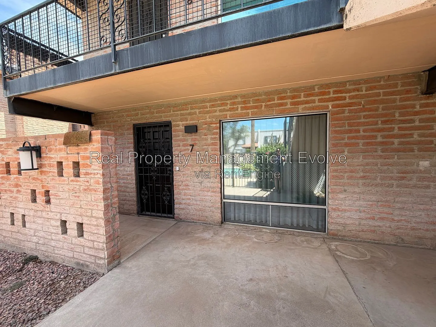 2 bed, 2.0 bath, 1138 sqft, $2,450 — Photo 2