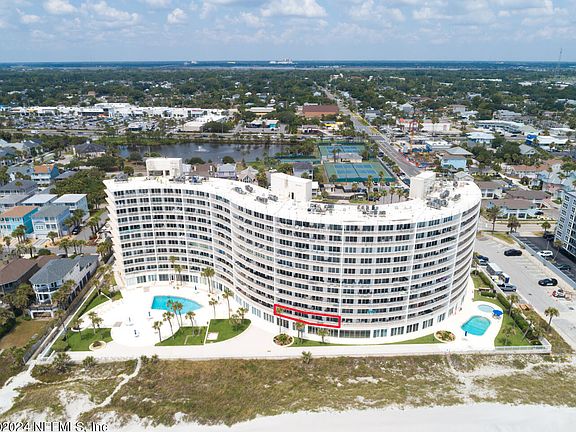 4th image of 1601 OCEAN Drive S #105