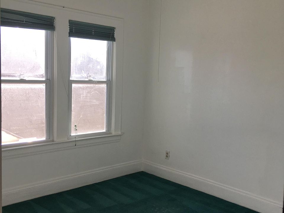 1st image of 2159 Eldred Ave Unit 2