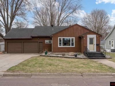 313 W 11th St, Mankato, MN, 56001