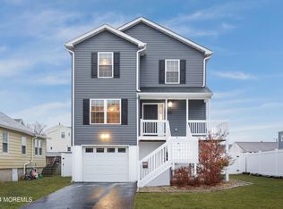 731 8th St, Union Beach, NJ 07735