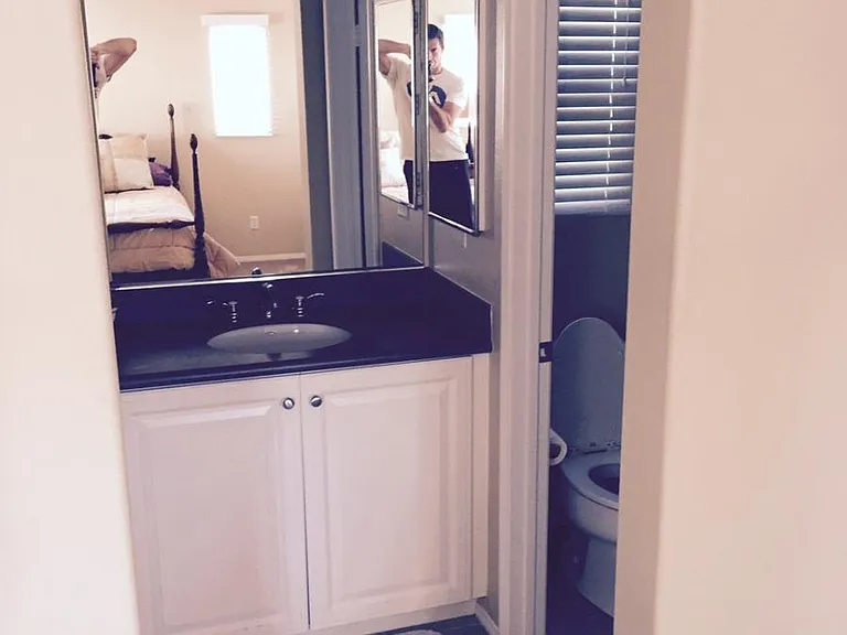 Master Bed 2 Bath