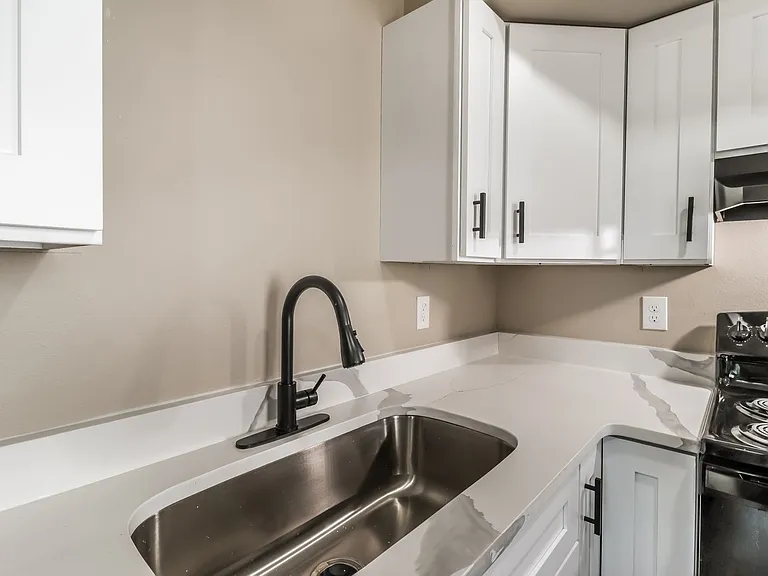 1812 Sanford Dr #1 — Photo 7