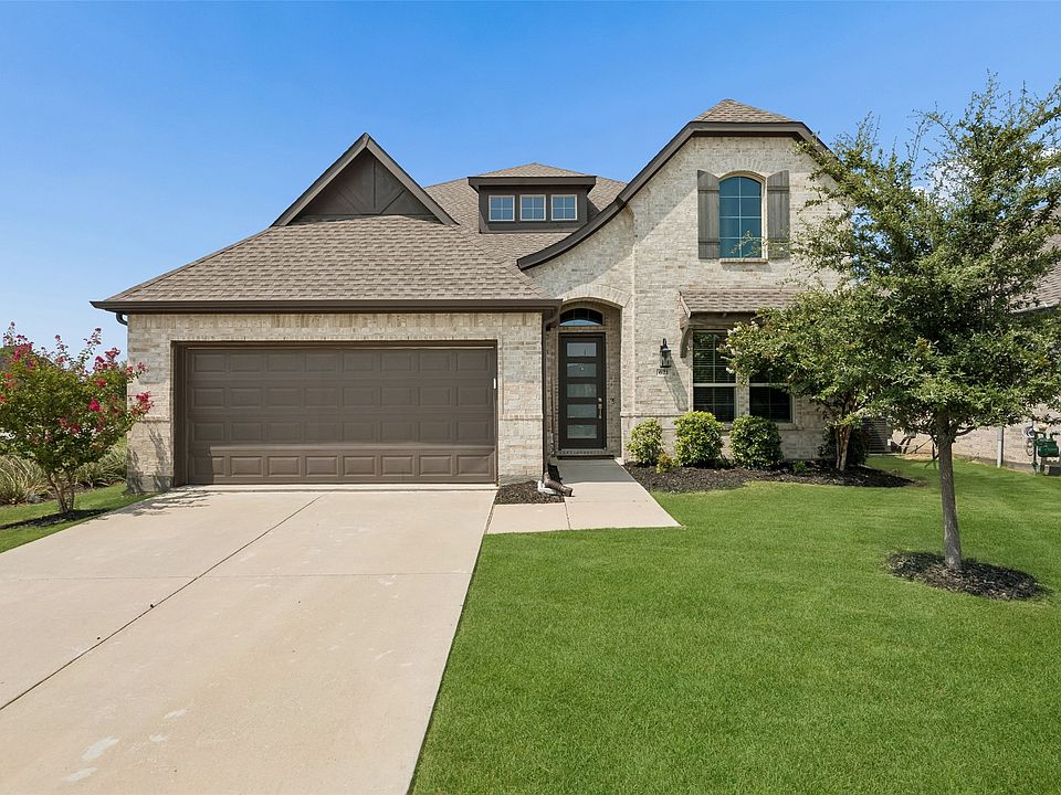 1st image of 621 Hummingbird Dr