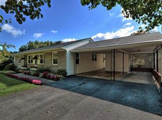 1706 W Lakeview Dr, Johnson City, TN 37601