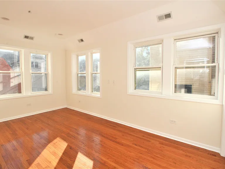 2715 W Thomas St #1 — Photo 16
