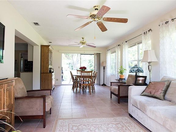 5th image of 2810 Cameron Ct