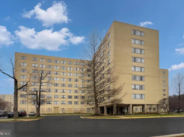 6641 Wakefield Dr APT 112, Alexandria, VA 22307