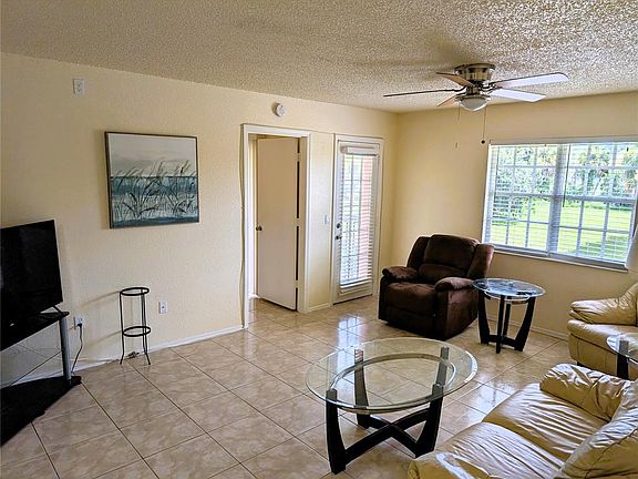 4th image of 1051 FORREST NELSON BOULEVARD #L204