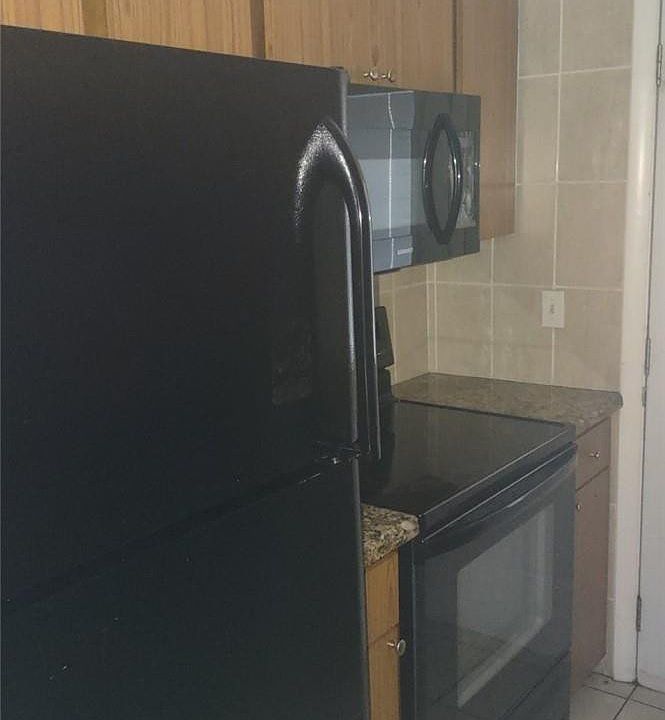 1st image of 1450 E Sample Road