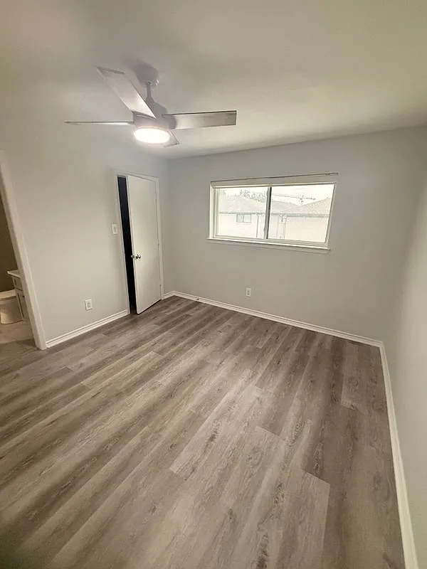 2 bed, 1.5 bath, 860 sqft, $1,745 — Photo 2