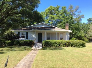 5397 Cooper St, Graceville, FL 32440