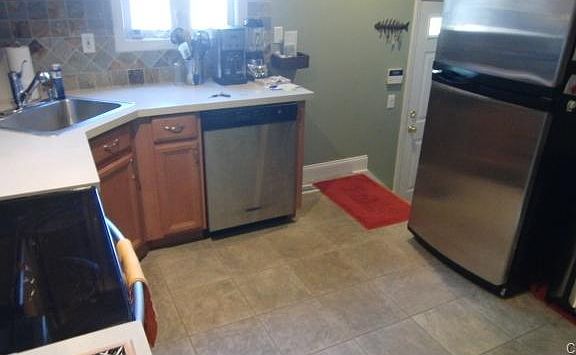 5th image of 304 Burnsford Ave