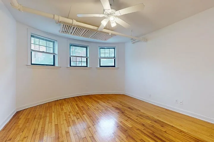 4455 S. Greenwood Avenue — Photo 27