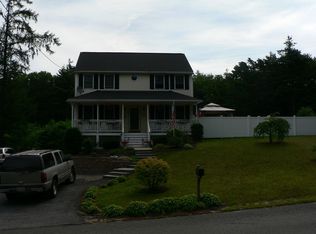 60 W Townsend Rd, Lunenburg, MA 01462