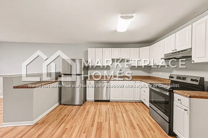 427 Whispering Pines Dr — Photo 8
