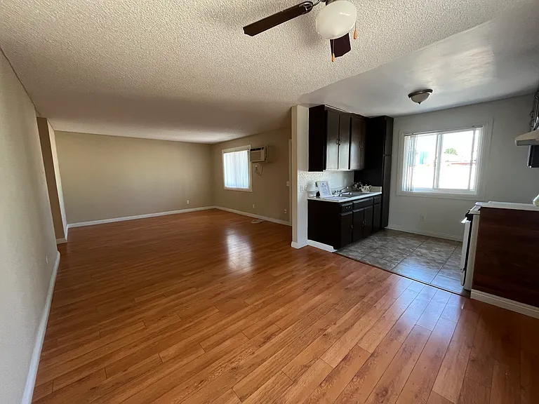 14601 W Vanowen St — Photo 1