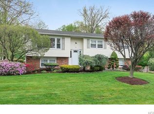 25 Old Brick Rd, New City, NY 10956