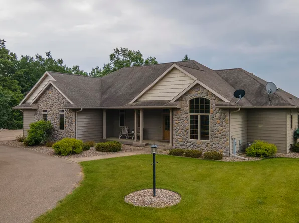 N7331 Maple Ridge Trl, Iola, WI 54945