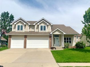 321 NW Driftwood Dr, Ankeny, IA 50023
