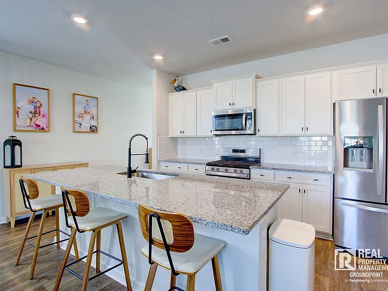 146 Ivory Shadow Rd — Photo 4
