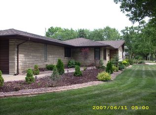 1000 Summit Dr, Lockport, IL