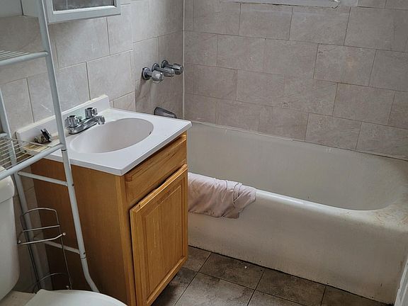2nd image of 105 S Fulton Ave APT C7