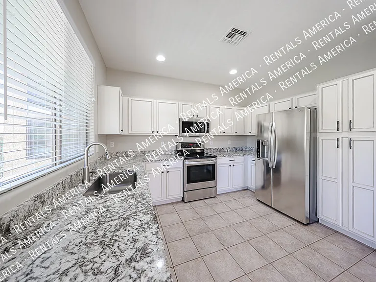 16926 W Nottingham Way — Photo 24