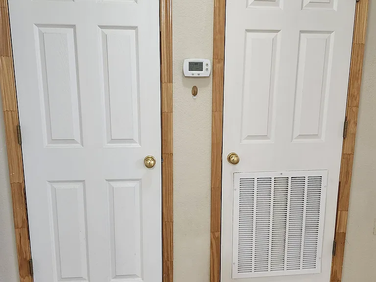 114 S Duncan St #6 — Photo 13