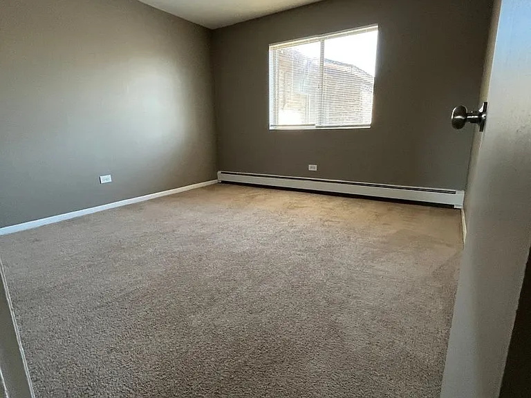 2342 W Nichols Rd — Photo 3