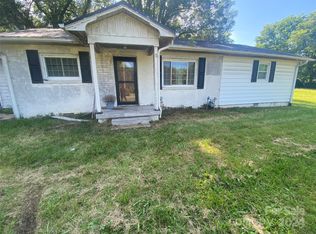 1993 Moss Farm Rd #1, Hickory, NC 28602