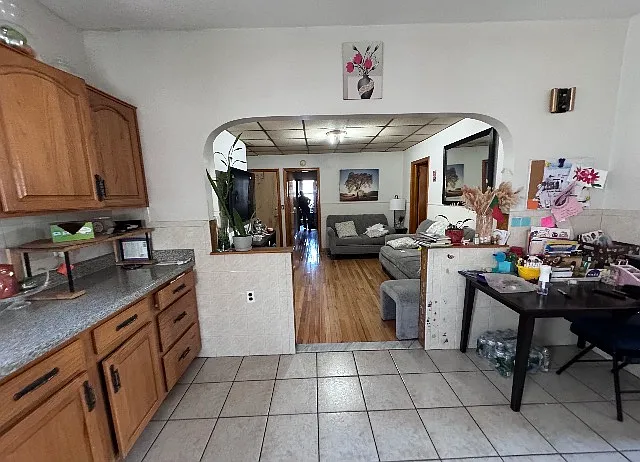 3 bed, $2,500 — Photo 3