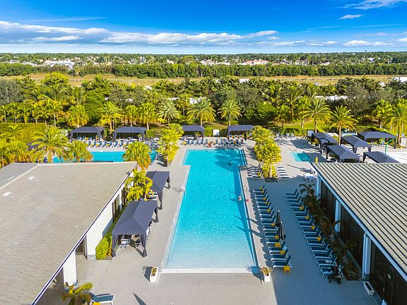 5th image of 8281 Oceanus Drive