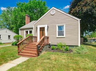 11821 Stuart St, Grand Blanc, MI 48439