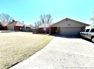 1410 Edgewood Ln, Sapulpa, OK 74066