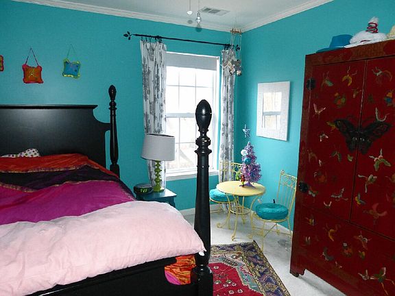 Second bedroom