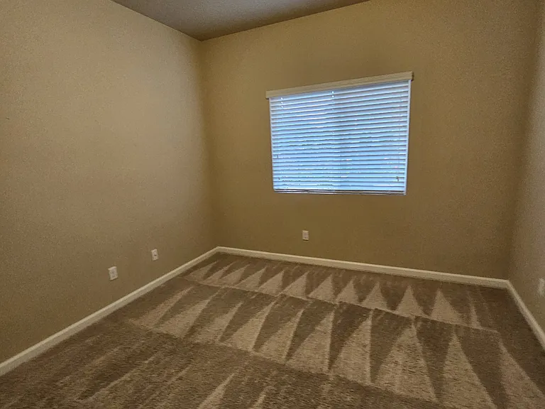1 NW Antonio St — Photo 18